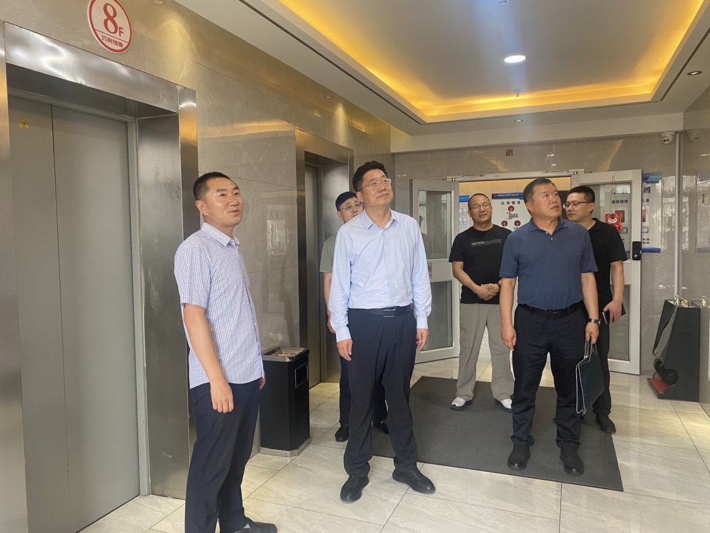 慶陽市委常委、統(tǒng)戰(zhàn)部部長張希岳調(diào)研甘肅信合工程設計有限公司：精準把脈助發(fā)展 精準服務促跨越